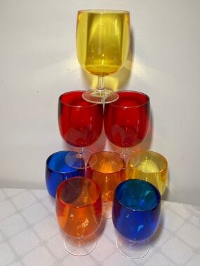 Acrylic goblets
sturdy stem and smooth finish
Set of 8
Yellow orange blue red